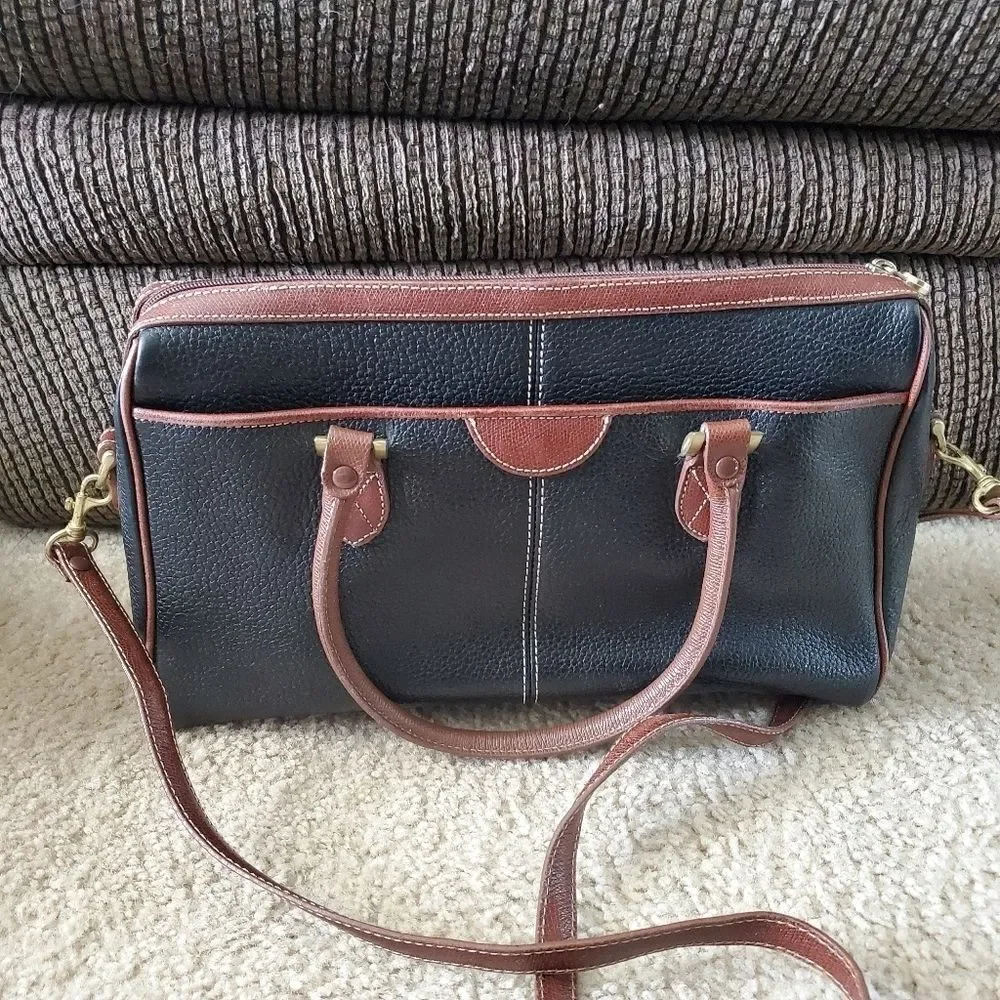 Liz Claiborne black & brown leather purse